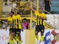 Real España comienza el Apertura 2025 arreciando: Humilló en el Morazán al Olancho FC de Tilguath