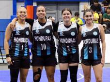Las campeonas centroamericanas del baloncesto femenino 3x3 en Guatemala.