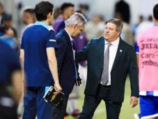El entrenador mexicano, Miguel Herrera, junto a Reinaldo Rueda durante los enfrentamientos en las eliminatorias de Concacaf donde ambos quedaron eliminados de la Copa del Mundo. Foto Yoseph Amaya