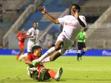 Tropezón del Olimpia ante Real Sociedad y varios se le acercan en el liderato sobre la recta final del torneo; Un 'Virus' los vacunó