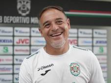 La Tota Medina ya vive la previa contra Victoria que marca el inicio de la segunda vuelta del torneo Apertura. Foto Mauricio Ayala.