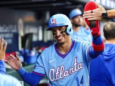 El hondureño destaca en la temporada 2026 con los Bravos de Atlanta donde lideran el Este de la Liga Nacional de la MLB. Sus compañeros de roster tiene mucha trayectoria y uno tiene de los contratos más millonarios.