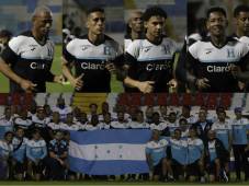 ¡Honduras afina detalles! La Bicolor Hondureña entrenó por primera vez en el Estadio Nacional y hoy se unieron siete rostros nuevos. FOTOS: Emilio Flores.