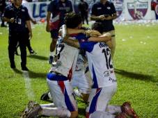 ¡Despertó un grande! Extécnico de Liga Nacional mete a la final a uno de los clubes históricos en El Salvador 13 años después