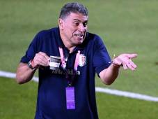 Luis Fernando Suárez tiene contrato por toda la eliminatoria con la selección costarricense de fútbol.