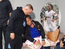 Doña Elizabeth Burgos no puede creer lo que sucedió con su sobrino. Foto Carlos Molina.