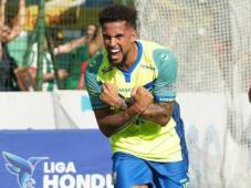 Rodrigo de Olivera se convierte en el extranjero con más goles en un torneo de la Liga Nacional de Honduras.