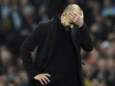 Pep Guardiola atraviesa un duro momento con el Manchester City.