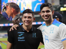 Los halagos del beisbolista hondureño Mauricio Dubón tras conocer al “Chelito” Martínez: “Te ha cambiado la vida”