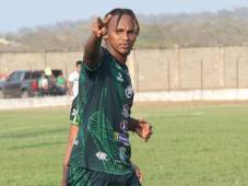 Georgie Welcome, el delantero de 39 años más cotizado de Liga de Ascenso; los tres clubes que pelean su fichaje