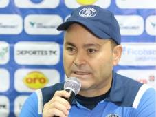 El director técnico del Motagua atendió la conferencia de prensa tras el 3-2 sobre Olancho. FOTO: David Romero.