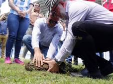 El alcalde de San Pedro Sula, Roberto Contreras, fue parte de la conferencia de prensa para oficializar el cierre del estadio. FOTOS: Neptalí Romero.