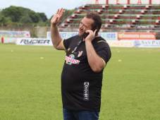 Ricardo Elencoff limpia el plantel de Real Sociedad y suelta: “Se acabaron los bolos y jugadores desordenados”