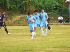 El campeón Motagua estrena su corona con humillante goleada; Agustín Auzmendi firmó un póker