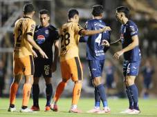 Águila recibe a Motagua en el cruce que será en El Salvador. Foto David Romero.