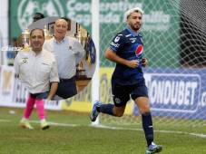 Agustín Auzmendi es el goleador del campeonato de la Liga Nacional con 10 anotaciones.