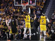 Los Lakers salen al frente en semifinales del Oeste al vencer a los Warriors en el primer duelo de la serie