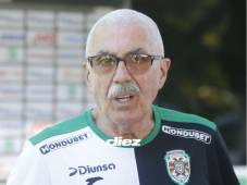 El entrenador uruguayo en conferencia de prensa de Marathón previo al duelo ante Juticalpa. FOTO: Neptalí Romero.