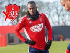 Alberth Elis no fue de la partida en el duelo Lorient-Brestois.