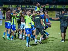 ‘Primitivo’ Maradiaga soltó a los potros y estos golearon sin piedad a los lobos de la UPNFM en Olancho