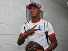 ¿El fútbol hondureño es brusco? Brayan Beckeles reacciona: “Olimpia siempre hace partidos limpios, no tiene expulsiones”