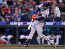 Mauricio Dubón conectó dos imparables y anotó una carrera en el triunfo de los Astros de Houston ante los medias Blancas