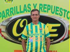 Rodolfo Sabaris, DT argentino del Parrillas One se desvanece en el baño de su casa y es hospitalizado