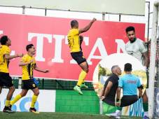 Real España visita al Marathón en el Estadio Yankel Rosenthal de San Pedro Sula. FOTOS: Neptalí Romero | Héctor Paz | Mauricio Ayala.