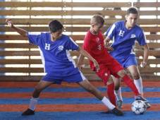 Imagen del duelo entre el Patria de la Lima B y el ITEE de San Pedro Sula. Foto Delmer Martínez