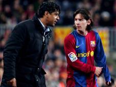 <b>Frank Rijkaard fue el técnico que hizo debutar al argentino Leo Messi en partido oficial.</b>