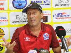 Troglio menciona que tiene lista negra de 11 periodistas: “A mí me pueden tratar de cualquier cosa, menos de vende partidos”