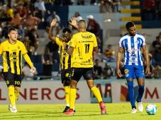 Darixon Vuelto y los recuerdos de su pasado: rompe en llanto tras anotarle al Victoria y mandarlo a segunda división