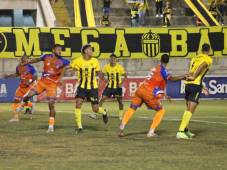 El Bombero Exon Arzú desatasca al Real España en Choluteca sobre el final y evita la derrota contra UPNFM