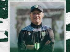 Pedro Troglio ya luce la camisa de Banfield. Foto cortesía.