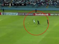 ¡Bengtson perdona! Pase magistral de Jorge Álvarez pero Jerry quedó corto y el portero le ganó en el duelo