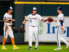 El hondureño Mauricio Dubón hizo un gran partido el lunes con los Astros de Houston en la serie frente a los Detroit Tigers. Foto: Astros