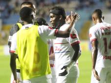 Olimpia se manda otro equipo y derrota a los lobos de la UPNFM; Alberth Elis volvió a anotar en Liga Nacional