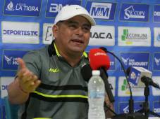 Tilguath, cabizbajo en conferencia tras el baño de Marathón: El fútbol no es de güevos porque todos tenemos dos