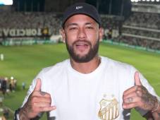 Neymar está cerca de ser anunciado de forma oficial como nuevo jugador del Santos de Brasil.