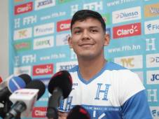 Luis Vega sigue con la confianza de la titularidad en la Selección de Honduras. Foto Mauricio Ayala.