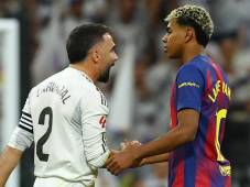 Dani Carvajal tuvo un encontronazo con Lamine Yamal en el Clásico de España.