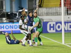 ¡Jhon Kléber de Oliveira desatasca al Motagua en el Nacional y le da un triunfo de liderato sobre Juticalpa FC!