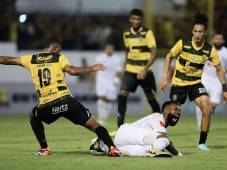 Benguché es el fiel reflejo de lo que pasó con el Olimpia en el Morazán. Fotógrafos: Neptalí Romero, Josep Amaya, Mauricio Ayala y Héctor Edú.