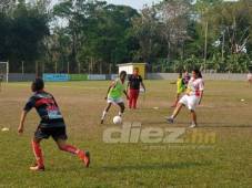 La plantilla femenina del Vida en uno de sus entrenamientos en el Campo Atlántida en La Ceiba.