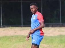 Alberth Elis regresa al fútbol y firma contrato con su nuevo equipo para el primer semestre del 2025