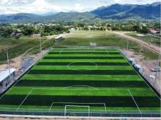 Así luce la espectacular cancha en el barrio El Pantano, en la zona más conocida como el campo de aviación en la cabecera departamental de Yoro.