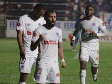 ¡Sufrido triunfo! Un Olimpia en apuros le remontó a la aguerrida Real Sociedad bajo un lluvioso marco en Tocoa