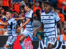 Alenis Vargas debuta con el Sporting Kansas en jornada inaugural de la MLS, ¿cuál dorsal le asignaron?