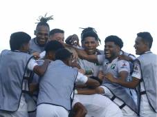 ¡Platense se acerca a la liguilla! El Tiburón tumba al Olancho en Puerto Cortés en otro partidazo de Erick Puerto