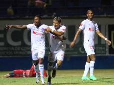 Edwin Solani se pone nuevamente la capa de goleador y le regala triunfo a Olimpia sobre Olancho FC